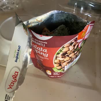 Taze Olması Gereken Salata Küflü Çıktı!