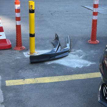 Ebebek Kavacık Şubesinde Park Bariyeri Aracımın Tamponuna Zarar Verdi