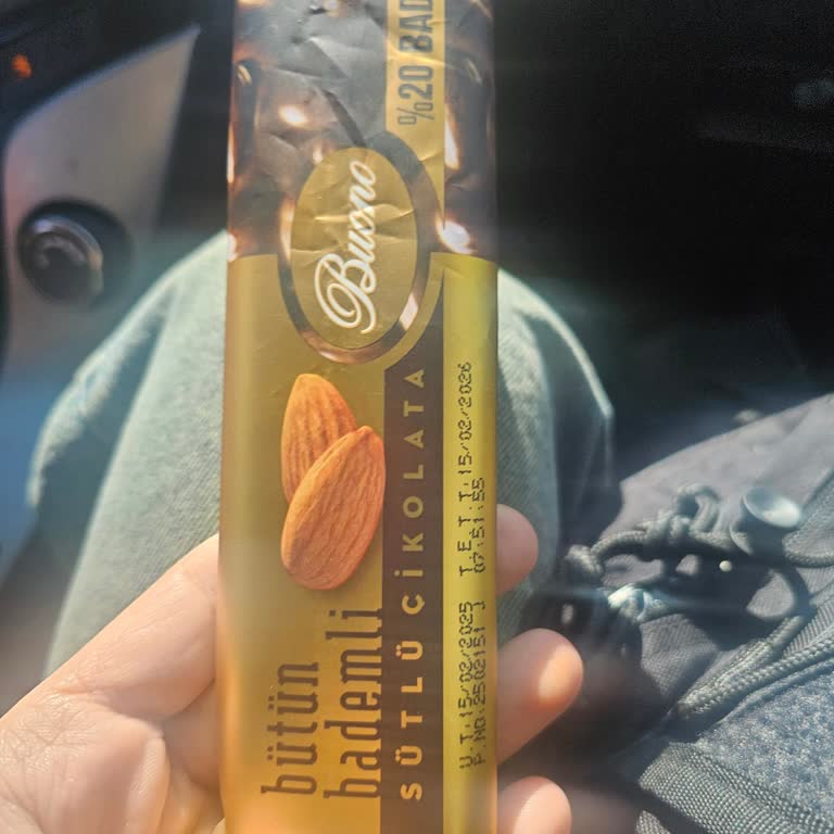 Aldığım Bademli Çikolatada Yetersiz Badem Ve Yanıltıcı Ambalaj