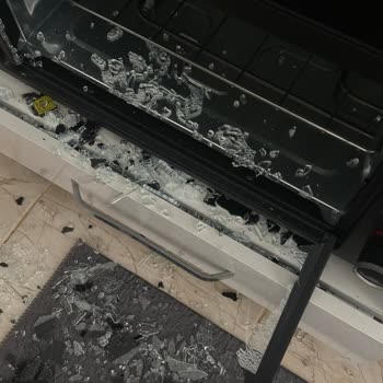 Yeni Aldığım Fırının Camı Patladı, Yetkili Servise Ulaşamıyorum