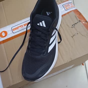 FLO'dan Aldığım Adidas Ayakkabı Kusurlu Çıktı, İade Talebim Var