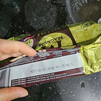Aldığım Dondurmanın İçi Buzlanmış Ve Tadı Bozuk Çıktı