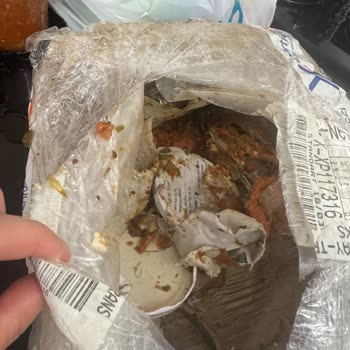 Kırık Ve Soluk Ürünler, İlgisiz Müşteri Hizmeti