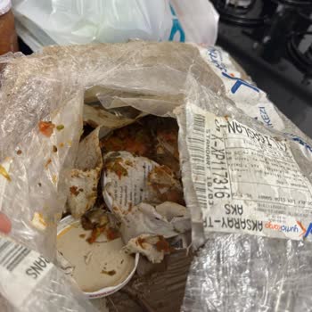 Kırık Ve Soluk Ürünler, İlgisiz Müşteri Hizmeti