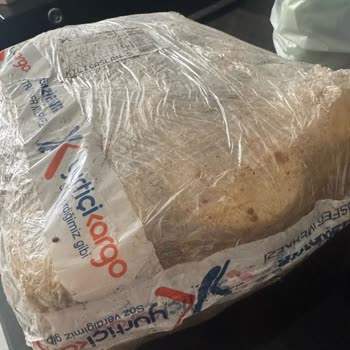 Kırık Ve Soluk Ürünler, İlgisiz Müşteri Hizmeti