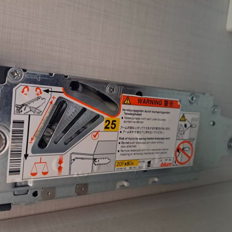 Blume Mutfak Dolabı Amortisör Arızası Ve Tamir Parçası Temin Sorunu