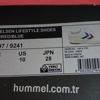 Aldığım Hummel Ayakkabı Kısa Sürede Yırtıldı, Trendyol Ve Hummel'dan Dönüş Alamadım