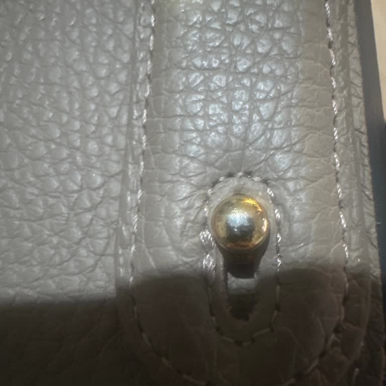 Kılıf Renginde Değişim Sonrası İlgisiz Ve Kaba Müşteri Hizmetiyle Karşılaştım