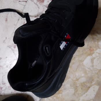 Tommy Sneaker Dört Buçuk Ayda Yıprandı Boyner Kullanıcı Hatası Dedi