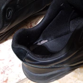 Tommy Sneaker Dört Buçuk Ayda Yıprandı Boyner Kullanıcı Hatası Dedi