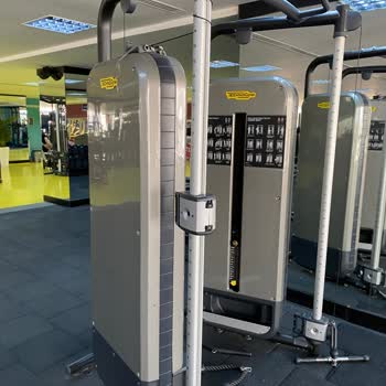 Arnavutköy Belediyesi Spor Salonundaki Arızalı Ekipmanlar Aylardır Onarılmıyor