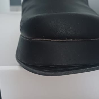 Satın Aldığım Botun Tabanı Kısa Sürede Açıldı, Servis Sürecinde Bilgilendirme Ve Belge Eksikliği Yaşadım