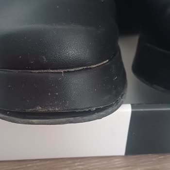 Satın Aldığım Botun Tabanı Kısa Sürede Açıldı, Servis Sürecinde Bilgilendirme Ve Belge Eksikliği Yaşadım