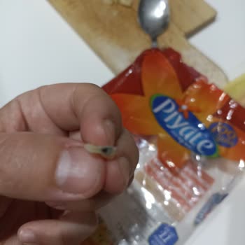 Piyale Makarna İçinden Çıkan Siyah Cisimle Yaşadığımız Şok