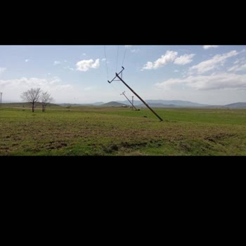 Patnos Bozoğlak Köyü'nde Tehlikeli Elektrik Hattı Sorunu