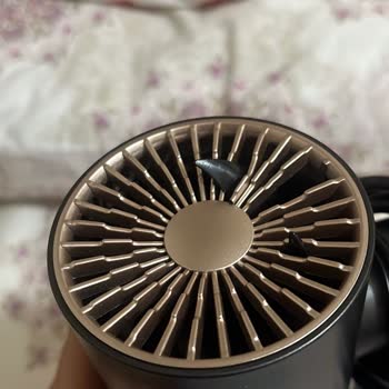 Saç Kurutma Makinesi Parçası Gözüme İsabet Etti, Yaralanma Riski Oluştu