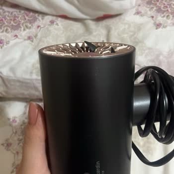 Saç Kurutma Makinesi Parçası Gözüme İsabet Etti, Yaralanma Riski Oluştu