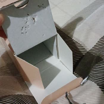Aldığım Parfümler Hasarlı Ve Kalitesiz Çıktı, Satıcı İlgilenmiyor