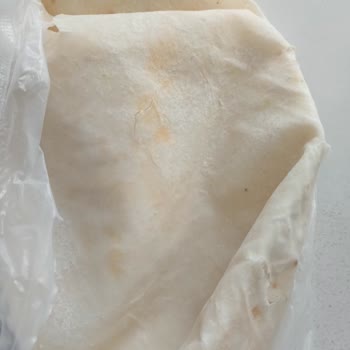 Aldığım Yufka Küflü Ve Ekşimiş Çıktı, Kontrol Eksikliği Mağdur Etti