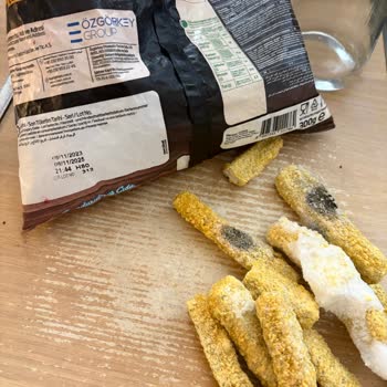 Feast Peynir Çubuklarında Siyah Lekeler Ve Sağlık Endişesi Yaşadım