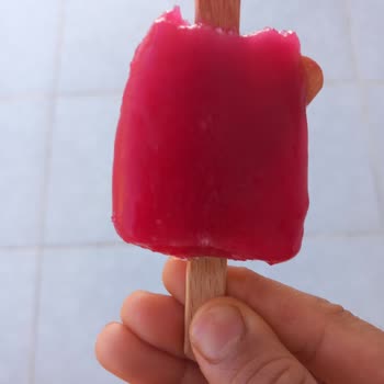 Algida Vişi Dondurmasında Sağlığı Tehdit Eden Kırık Çubuk Şoku