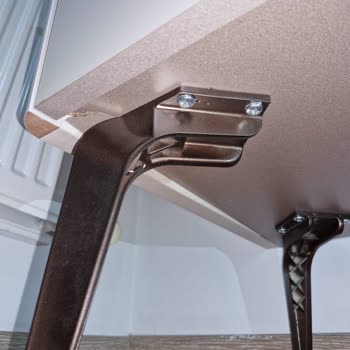 Aldığım Yatak Odası Takımı 1 Yıl Dolmadan Tamamen Dağıldı