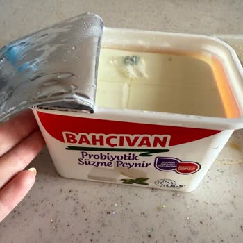 Son Kullanma Tarihi Geçmemiş Peynirde Küf Sorunu