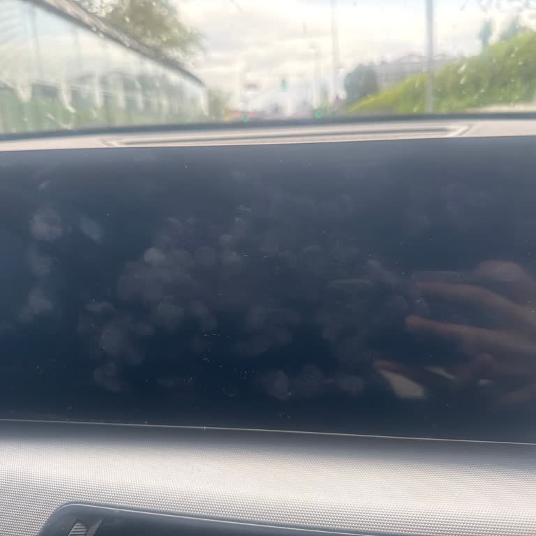 BMW Ex1 Ekranı Tamamen Çalışmıyor, Çözüm Bulamıyoruz