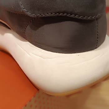 Yeni Alınan Ayakkabının İlk Giyimde Deformesi Şaşırttı