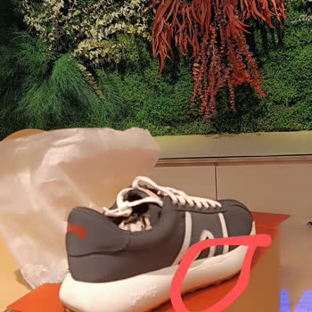 Yeni Alınan Ayakkabının İlk Giyimde Deformesi Şaşırttı