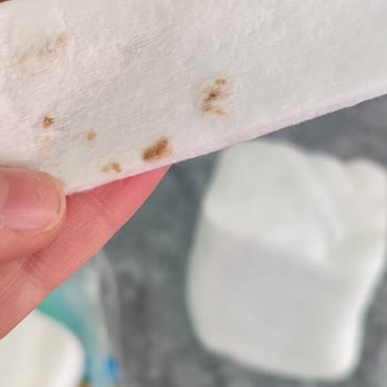 Uni Baby Ürününde Hijyen Sorunu: Pakette Kirli Pamuk Şoku