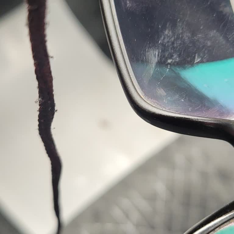 Gözlükte Oluşan Lekeler İçin Mağaza Sorumlusunun Tutumu