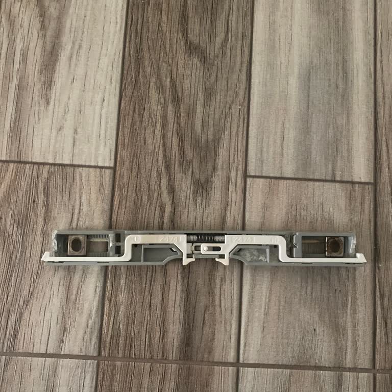 Klozet Kapağı Menteşe Yedek Parçası Hiçbir Yerde Bulunamıyor