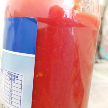 Konserve Domates Rendesinde Kurt Çıkması Ve Denetim Eksikliği