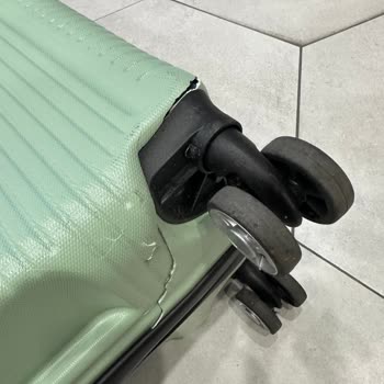 Satın Aldığım Valizler İlk Kullanımda Kırıldı, Talebim Reddedildi