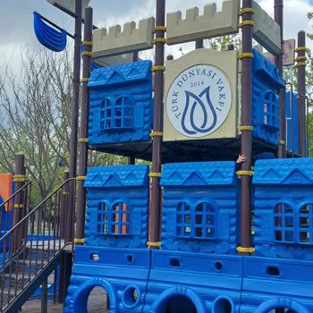 Dedekorkut Parkı'ndaki Oyun Alanlarının Bakımsızlığı Ve Güvenlik Sorunları