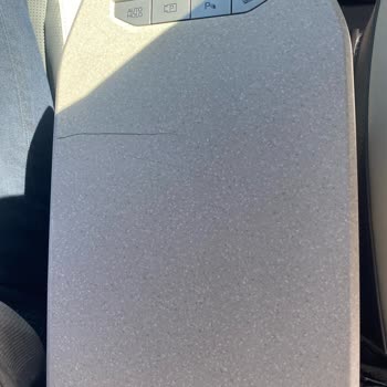 Sıfır Alınan Kia EV3'te Lastik Ve İç Aksam Sorununa Çözüm Bulunmuyor