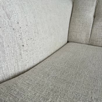 İstikbal Mitra Koltuk Takımında Sürekli Tüylenme Sorunu Mağduriyet Yaratıyor