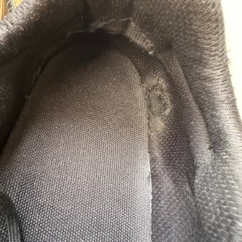 Gant Ayakkabının İç Astarları Kısa Sürede Yırtıldı, Kullanım Hatası Denilerek Sorumluluk Alınmadı