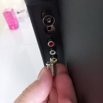 Anten Kablo Girişi Arızalı Ürün Ve Garanti Talebi