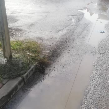 AYEDAŞ'ın Duyarsızlığı: Tehlikeli Yol Sorunu Çözülmüyor