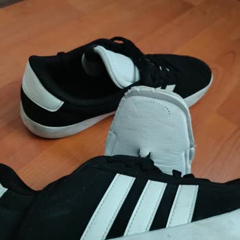 Bir Aylık Ayakkabının Dili Koptu, Garanti Sorunumu Çözmedi