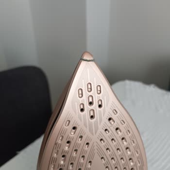 Yeni Alınan Philips Azur 8000 Serisi Ütüde Taban Ve Su Kapağı Kırılması