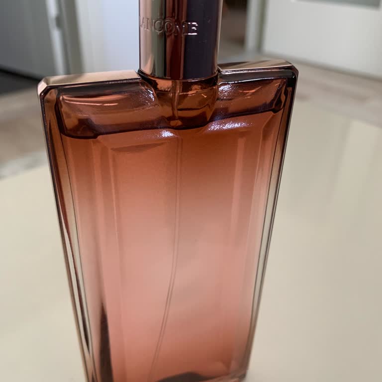 Aynı İsimli Lancome Parfümler Farklı Kokuyor, Mağaza Yeterince Bilgilendirmedi