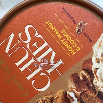 Aldığım Dondurmadan Saç Çıkması Hayal Kırıklığı Yarattı