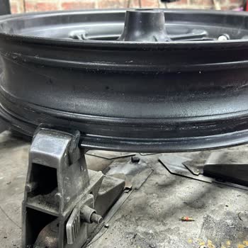 Yeni Alınan Motosikletin Jantında Beklenmedik Korozyon Sorunu