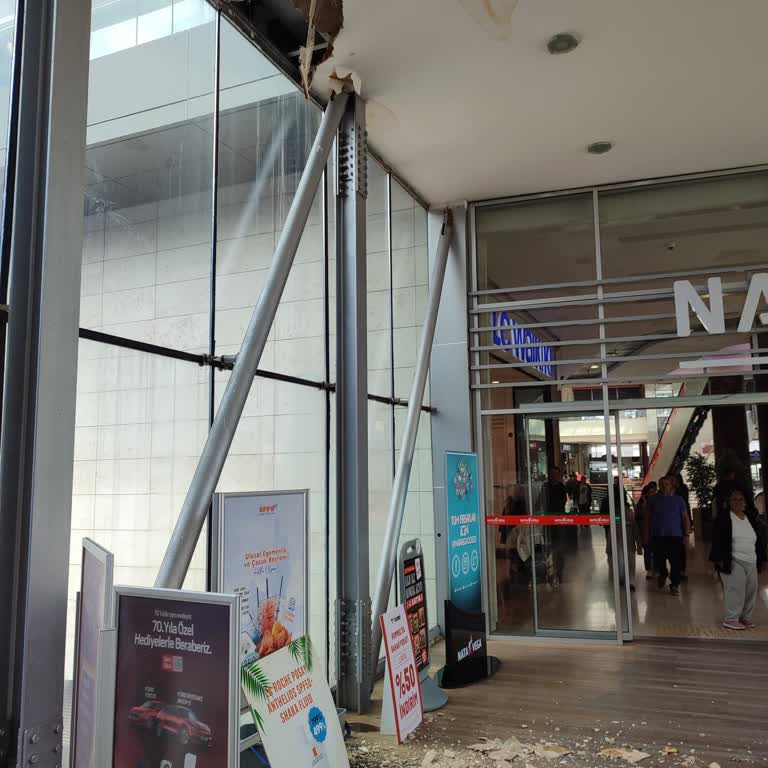 Nata Vega AVM'de Tavandan Düşen Alçıpanla Ölümden Döndük, Önlem Alınmıyor