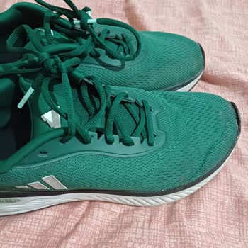Adidas Ayakkabının Garantisi Ve Mağaza İlgisizliği Mağdur Etti