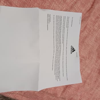 Adidas Ayakkabının Garantisi Ve Mağaza İlgisizliği Mağdur Etti