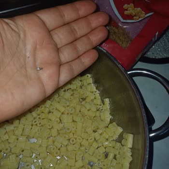 Filiz Makarna Ürününden Metal Parça Çıkması Ve Firma Dönüşü Bekleniyor